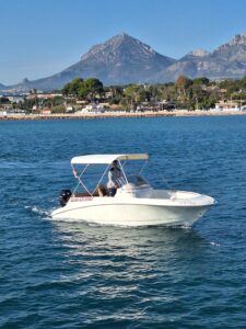 Qué barco alquilar en Altea según tu plan