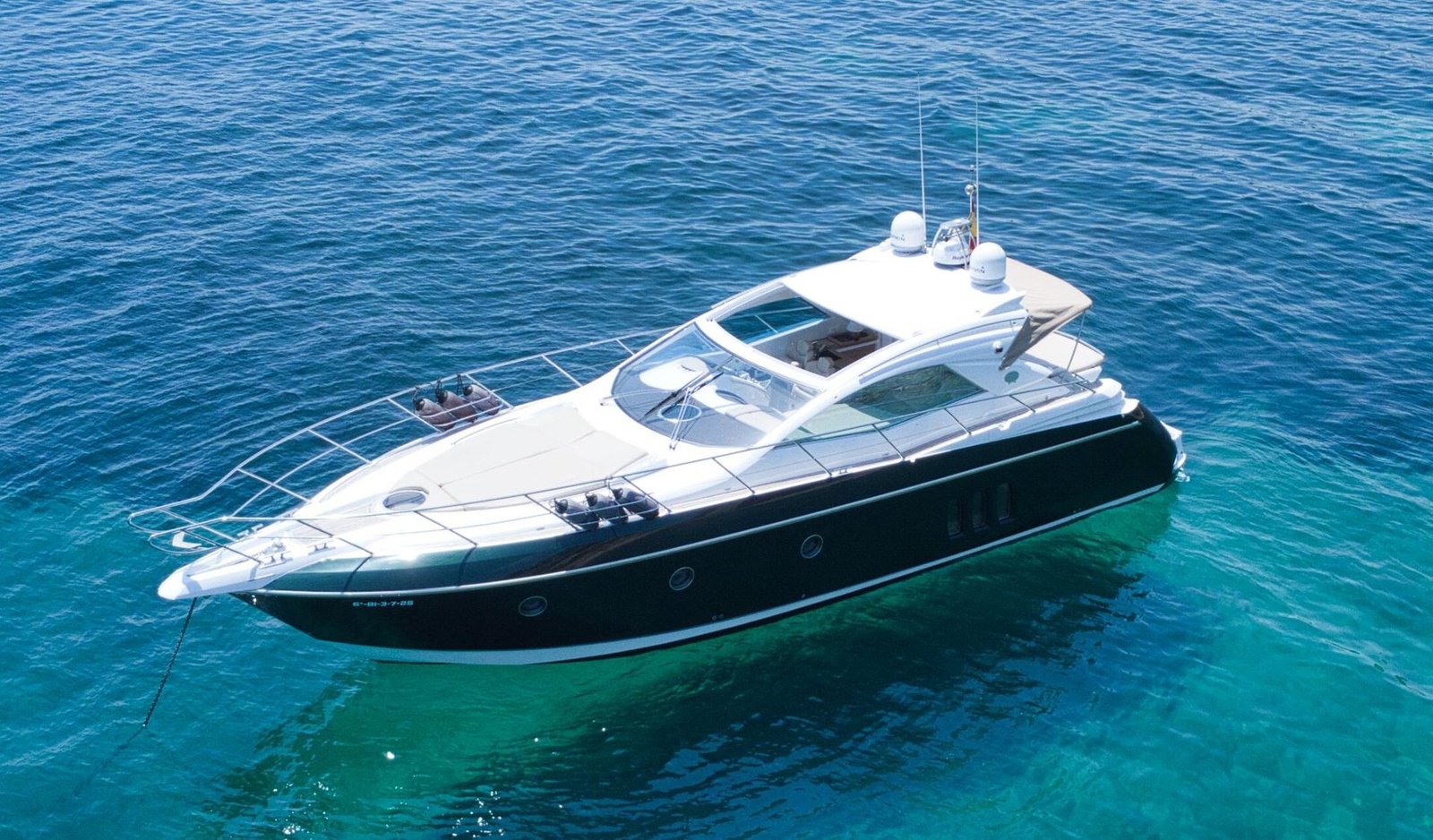 Yate Sessa C46 de alquiler con patrón en Altea, vista aérea